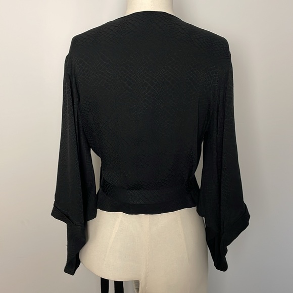 BALENCIAGA PARIS Black Silk Kimono Sleeve Top. 36. - Picture 16 of 16